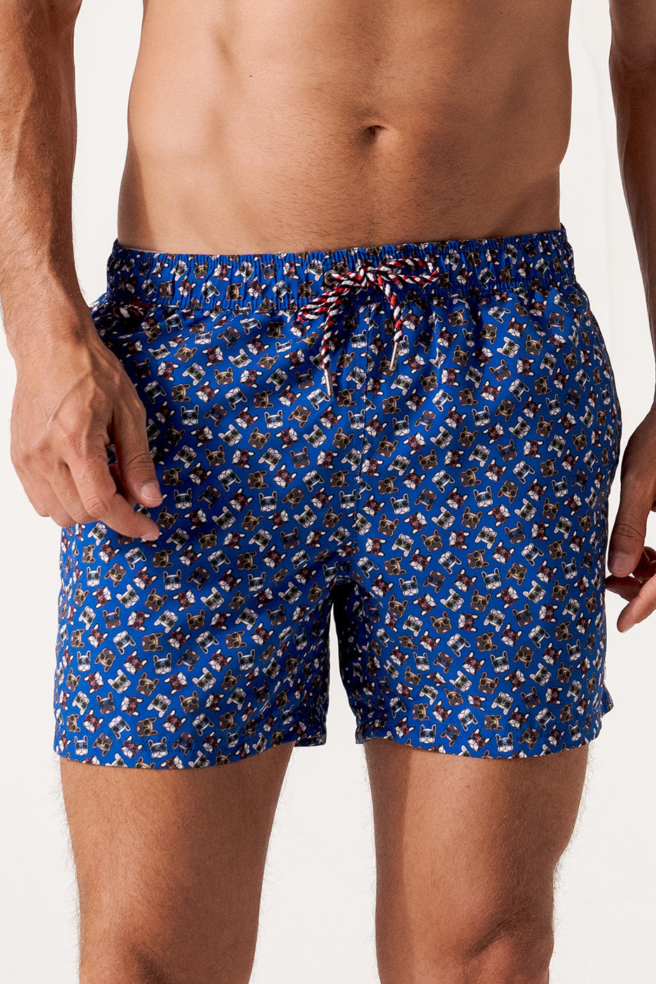 Bañador hombre estampado perros con gafas de sol