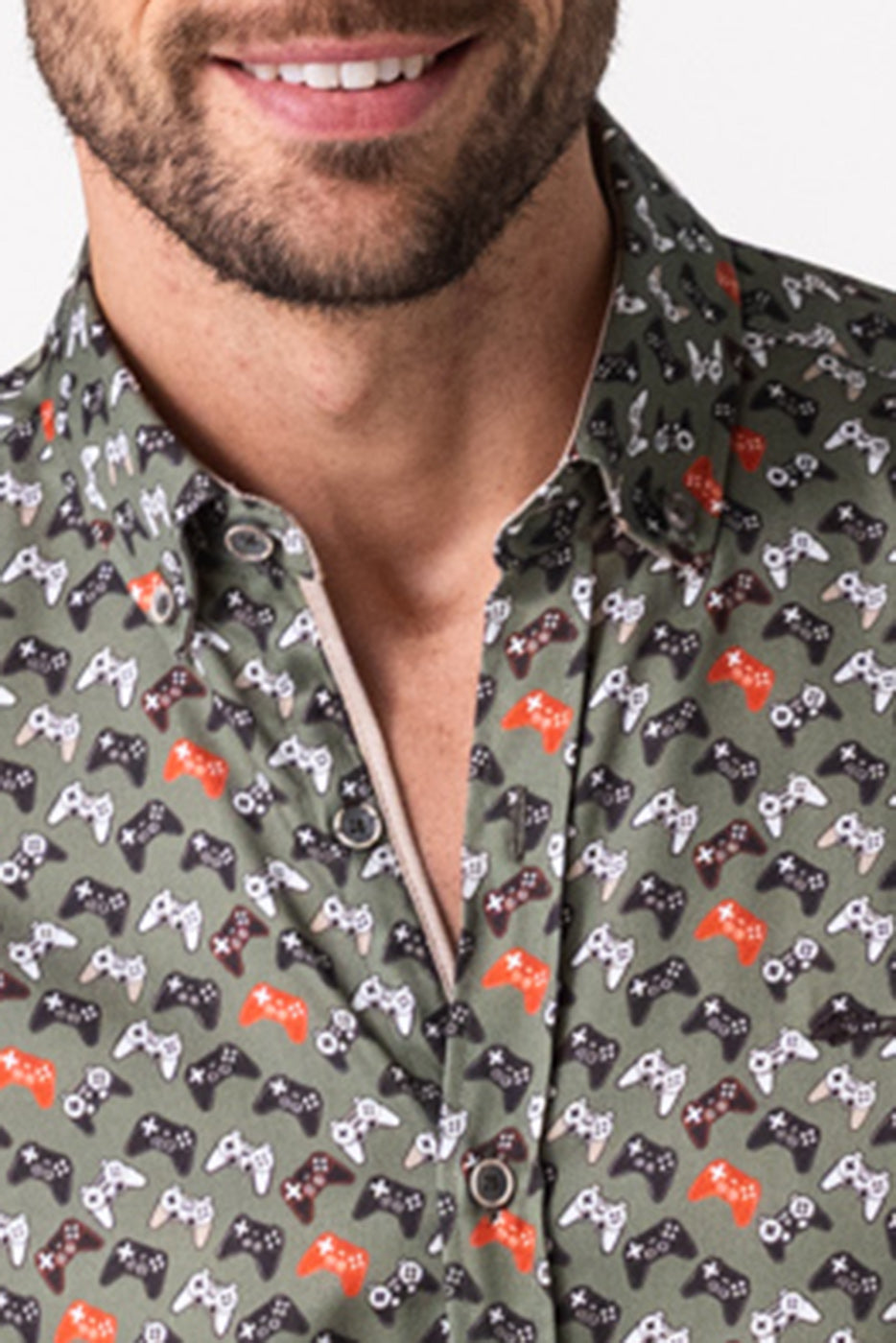 Camisa hombre estampado mandos play colores