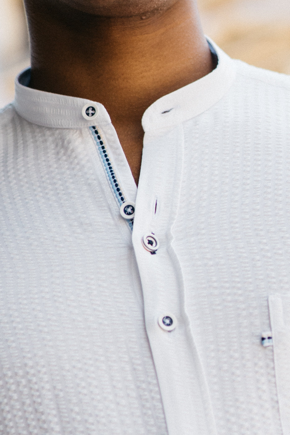 Camisa hombre seersucker manga larga cuello mao