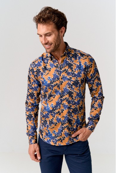 CAMISA SLIM FIT MOSTADA ESTAMPADO FLORES MARINO