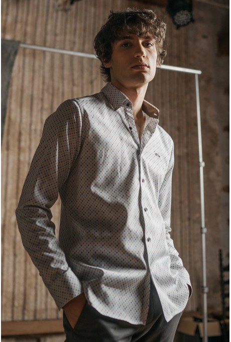 CAMISA SLIM FIT ESTAMPADO CALAVERAS