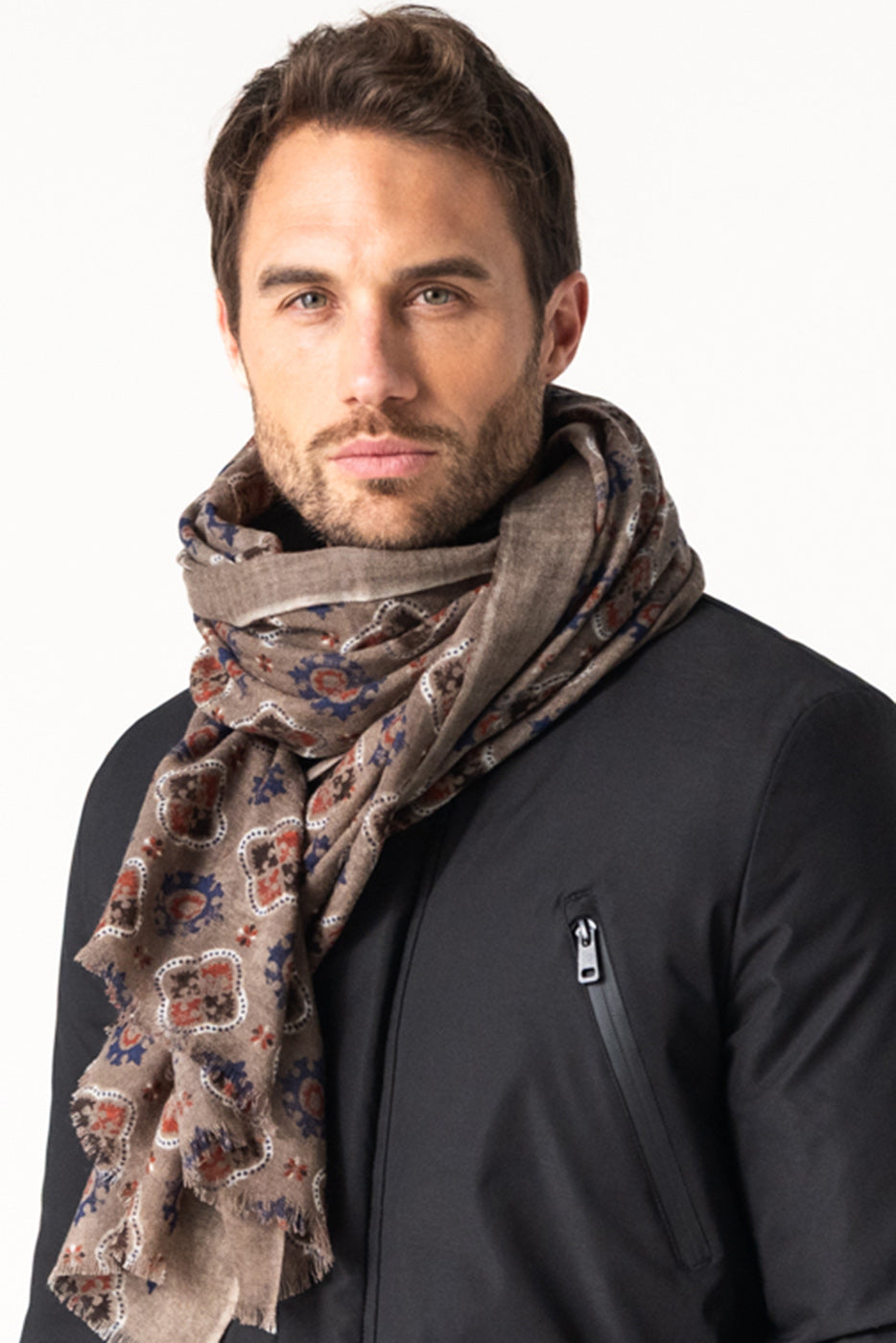 Fular hombre estampado fondo marron