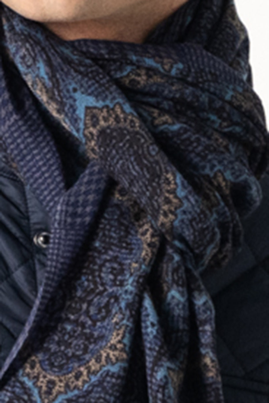 Fular estampado hombre marino 