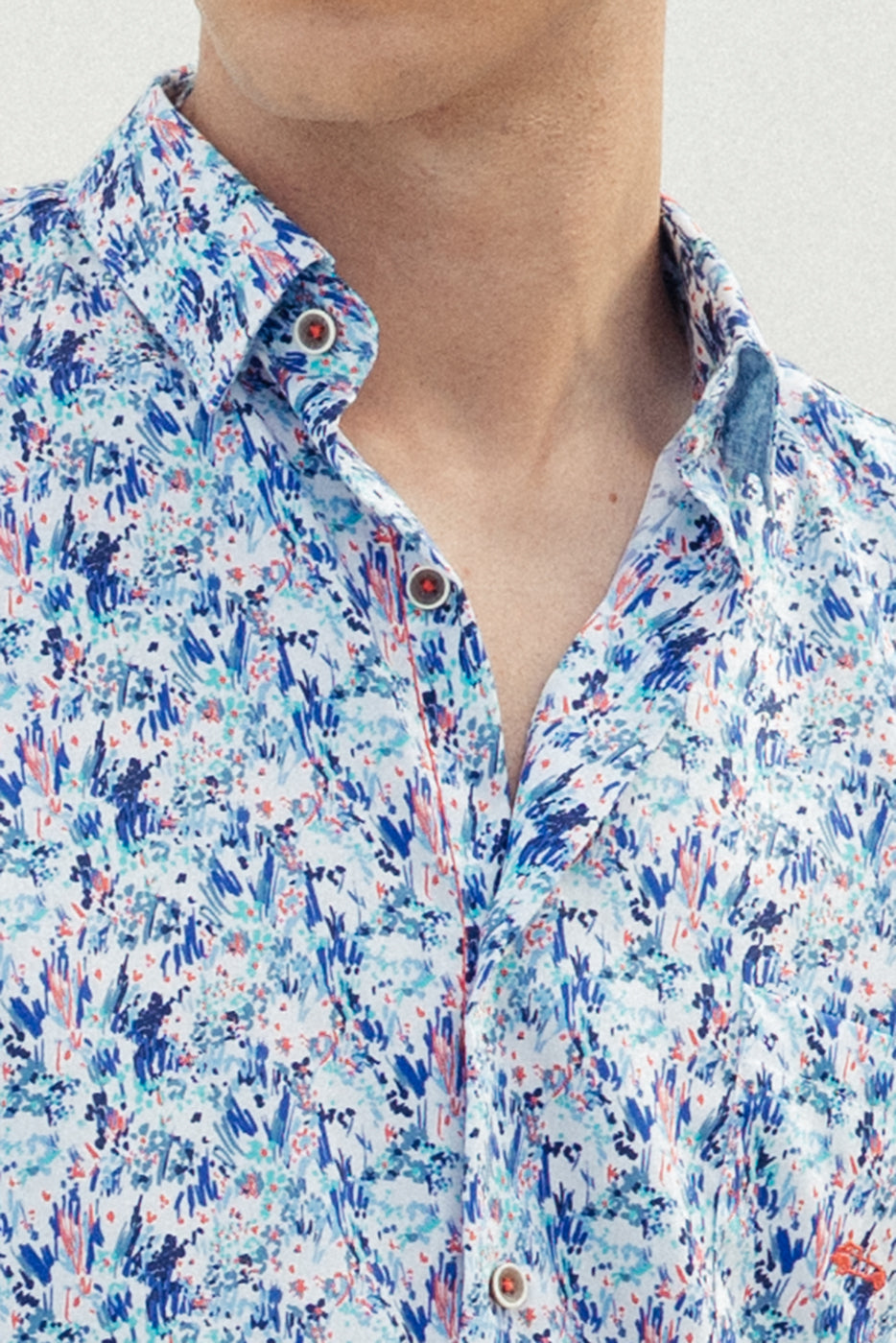 Camisa manga corta regular fit estampado vegetal