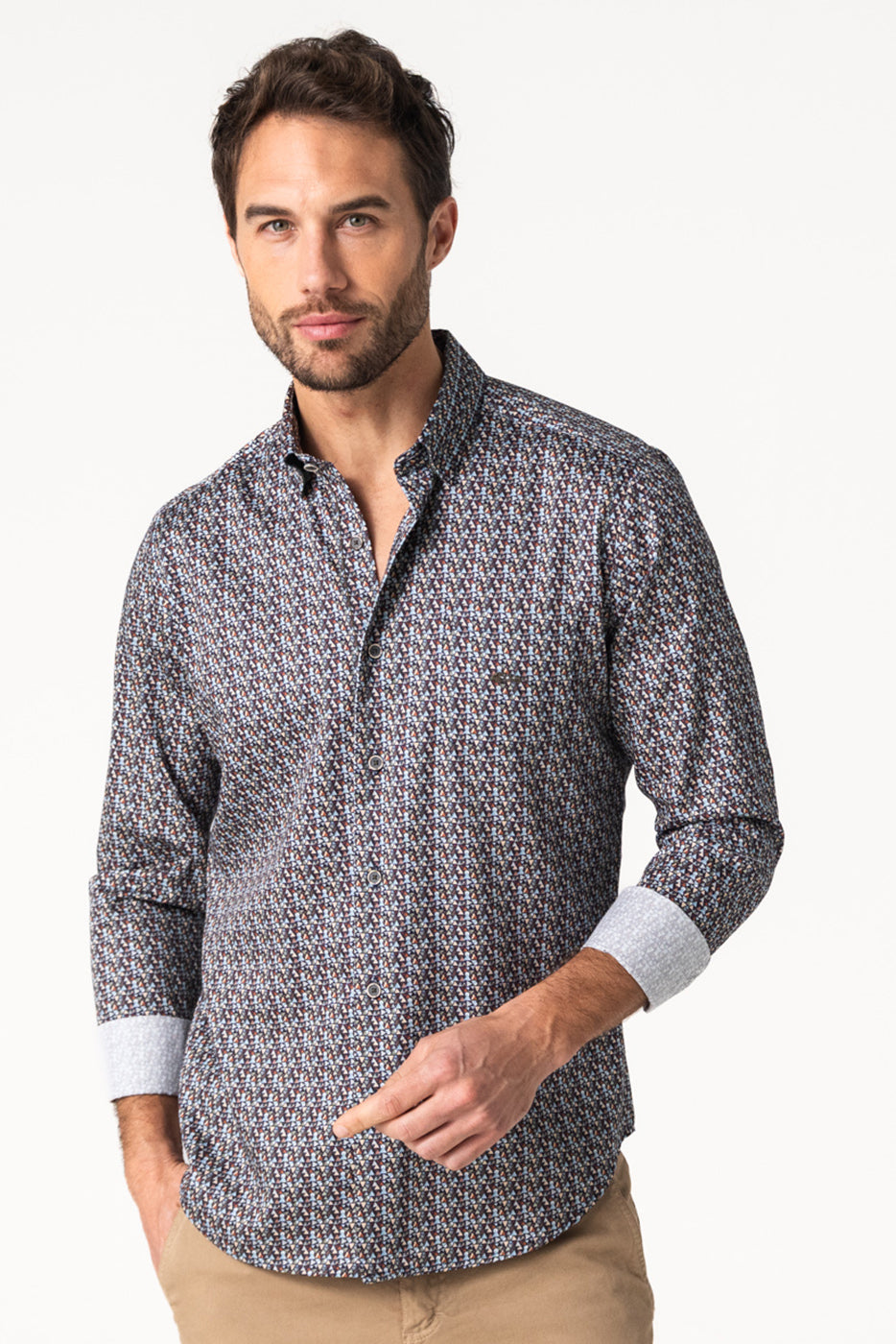 Camisa estampado triángulos hombre