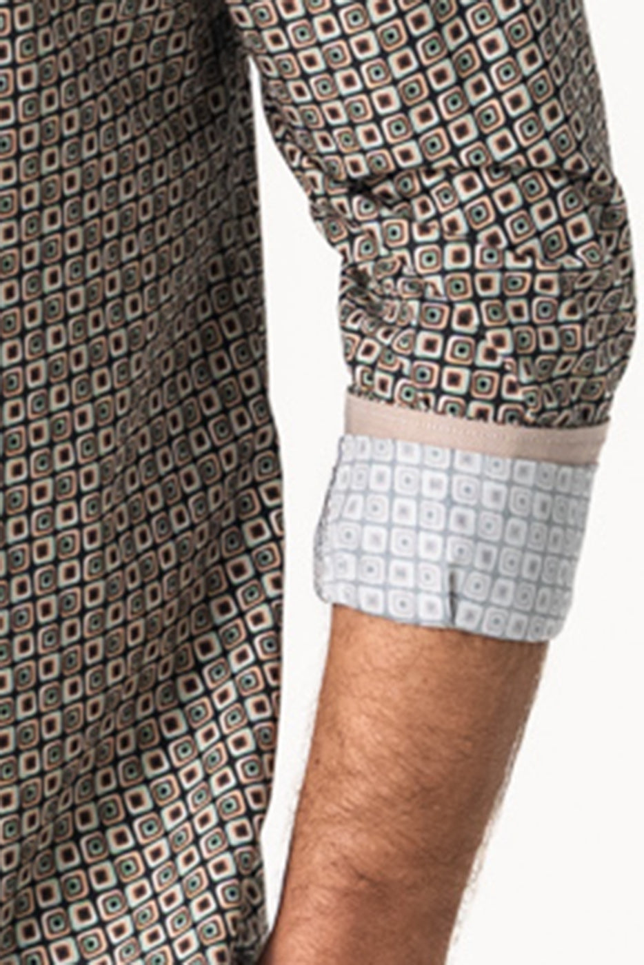 Camisa slim fit hombre estampado marrón