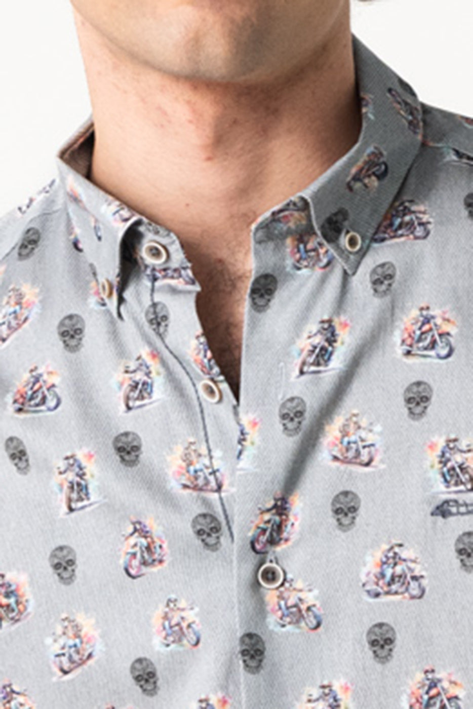 Camisa hombre slim fit estampado calaveras moteras